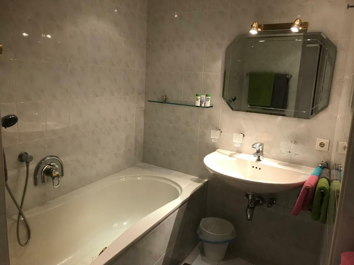 Ferienwohnung-Apartment Monika In Innsbruck-Igls ภายนอก รูปภาพ